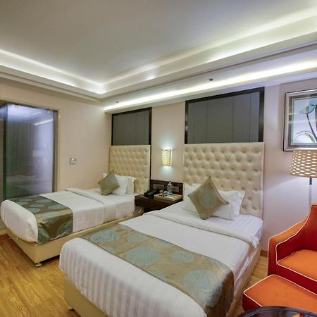 Om Clarks Inn Raebareli Екстериор снимка
